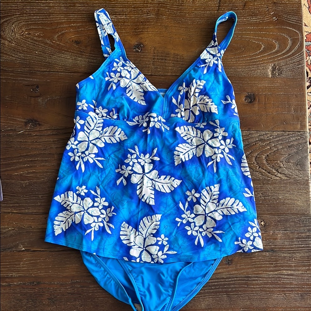 Blue and white Floral Maternity 2 piece bathing suit